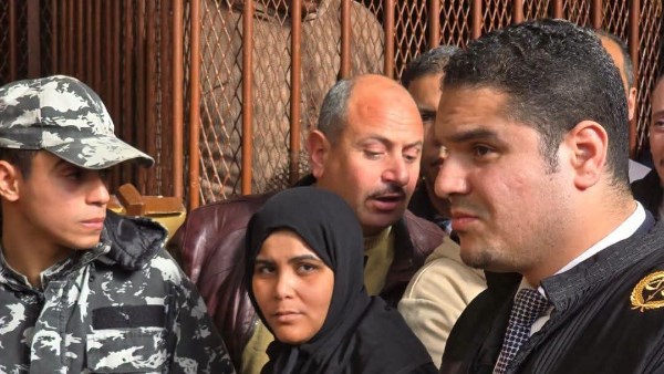 شال حول رقبتها.. والدة خطيب عروس بورسعيد تفجر مفاجأة جديدة أمام المحكمة