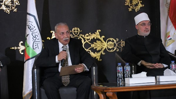 مفتي الجمهورية يلقي ندوة تثقيفية بنادي قضاة بورسعيد مفتي الجمهورية يلقي ندوة تثقيفية بنادي قضاة بورسعيد