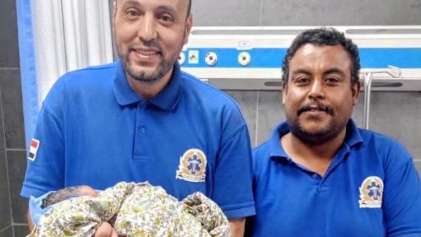 قبل وصولها للمستشفى.. مسعف يستقبل مولودة على طريق “سانت كاترين نويبع”