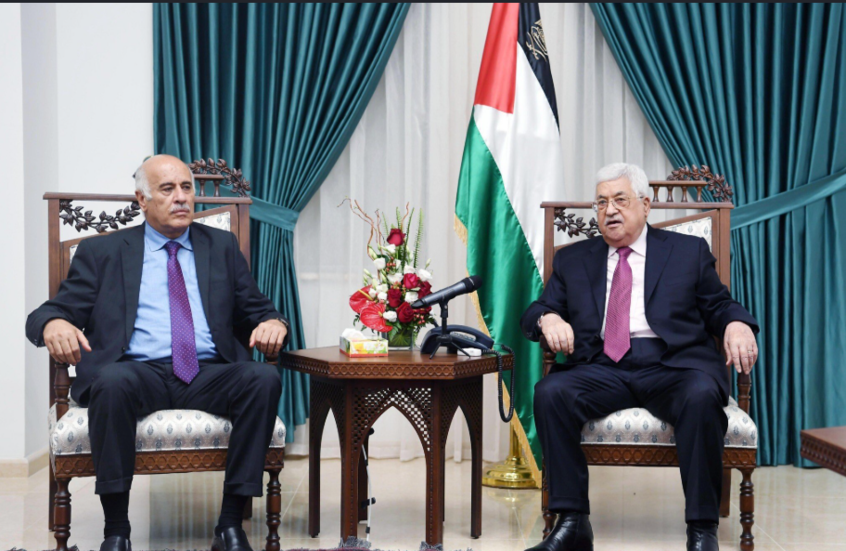 الرجوب : “أبو مازن خايف نعمل عليه انقلاب”