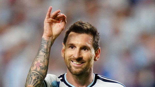 ميسي على أعتاب كتابة التاريخ.. رقمـان قياسيان ينتظران أسطورة الأرجنتين في كأس العالم