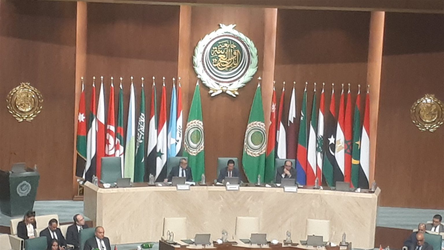 الجامعة العربية تدين استهداف ايران لناقلتين إماراتيتين أثناء عبورهما مضيق هرمز