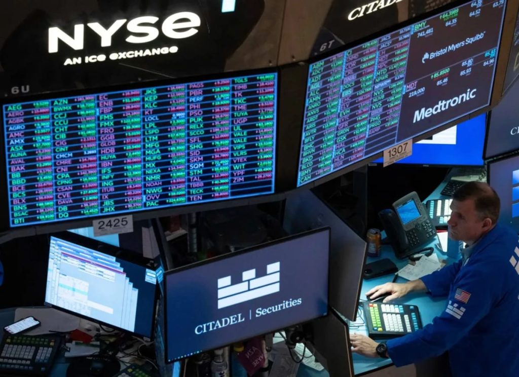 مؤشرات أميركية تقترب من قمم تاريخية وسط تراجع التضخم والنفط