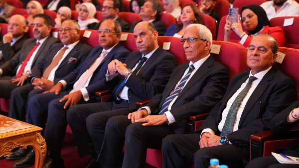 نعمل على تحويل تحديات الذكاء الاصطناعي إلى فرص جديدة للتنمية