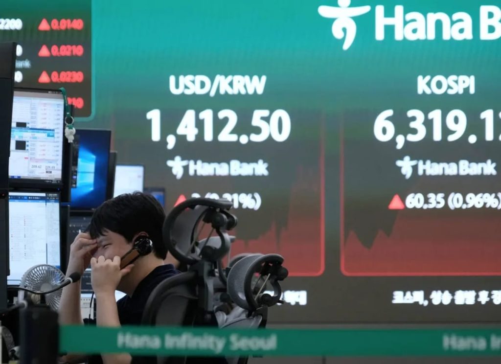 الأسهم الآسيوية تتباين وسط ترقب بيانات التضخم الأميركية