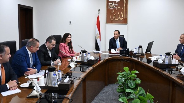 رئيس الوزراء يستعرض مقترحاً لمشروع قانون الاتحاد المصري للمطورين العقاريين
