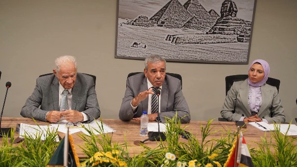 تعزيز التعاون بين الأحزاب ومراكز الفكر لدعم العلاقات المصرية مع دول حوض النيل