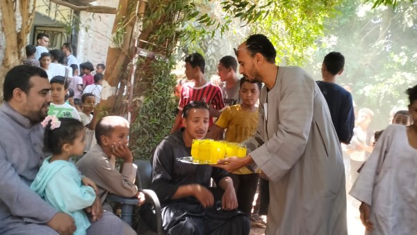 الأقصر تحتفل بالمولد النبوي الشريف بزفة شعبية في نجع خميس بالعديسات بالطبول والأناشيد والزغاريد