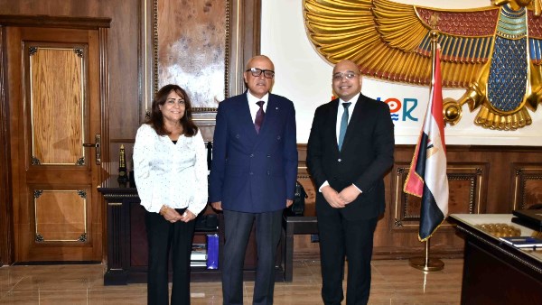 محافظ الأقصر يلتقى وفد منظمة «Coptic Orphans» لبحث سبل التعاون في دعم التعليم وتمكين الأطفال محافظ الأقصر يلتقى وفد منظمة «Coptic Orphans» لبحث سبل التعاون في دعم التعليم وتمكين الأطفال