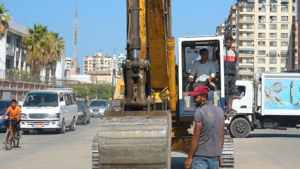 محافظ بورسعيد يتابع أعمال تطوير 