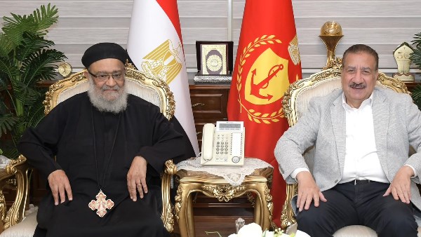 محافظ بورسعيد يستقبل وفدًا من الكنيسة الأرثوذكسية للتهنئة بالمولد النبوي الشريف