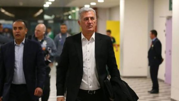 رسميا.. منتخب الجزائر يفسخ عقد فلاديمير بيتكوفيتش