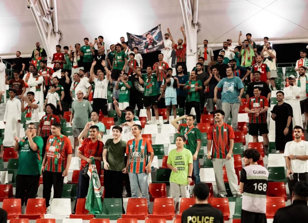 الهلال يبدأ الدفاع عن اللقب ضد الرائد وسط تحديات مالية وانتقالات لاعبين