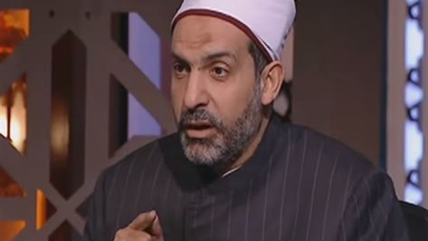 هل يجوز نصح الفتاة بسبب الحجاب غير المكتمل؟.. أمين الفتوى يوضح