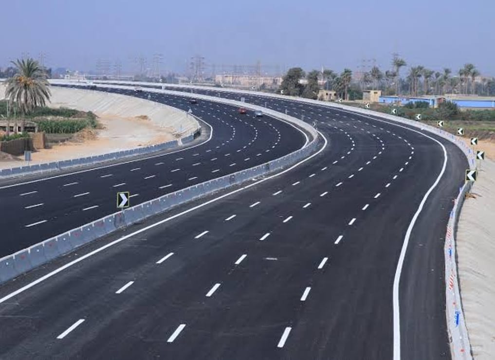 الطرق والكبارى تطرح 4 مشروعات بـ600 مليون جنيه فى البحر الأحمر وقنا