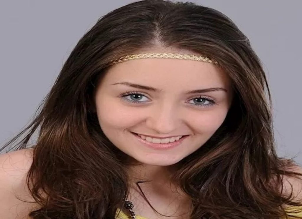 دينا حرب تنفي شائعة وفاتها بعد ظهورها على محرك البحث