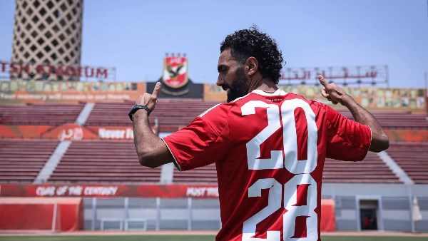 حسين الشحات يستحق الفرصة .. ومن الصعب الحكم على عموتة