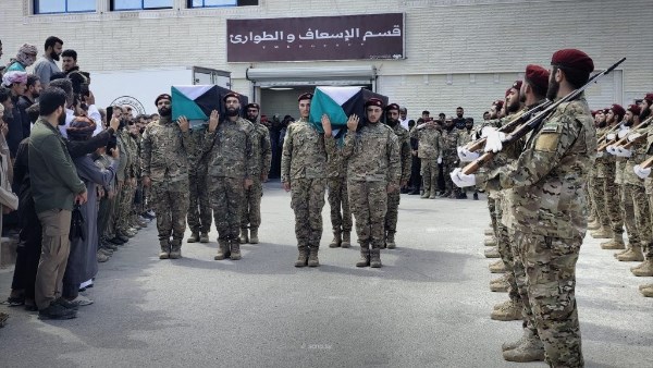 تشييع جثامين 11 من قوات الجيش السوري قتلوا في انفجار بـ ريف دير الزور