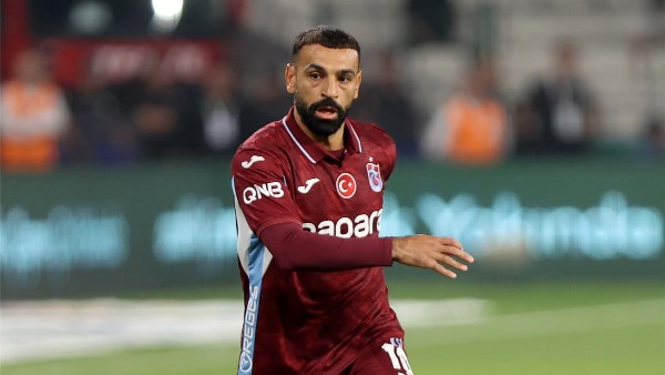 محمد صلاح برفقة زوجته وابنه ليل في أحدث ظهور عائلي من تركيا