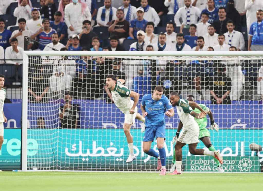 طاش يستقيل من مجلس إدارة الأهلي بعد خسارة ثقيلة أمام الهلال