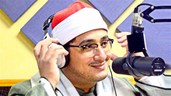 في ذكرى مولد محمود الشحات أنور.. أول قارئ مصري يقرأ في إذاعة القرآن الكريم في لندن وبريطانيا.. وأسلم على يديه 16 شخصًا بسبب صوته