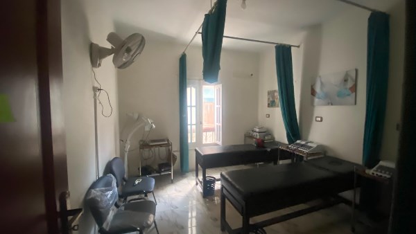 الصحة تغلق ثلاث منشآت غير مرخصة وتضبط أدوية مجهولة المصدر بالدقهلية وسوهاج
