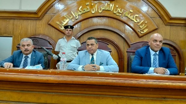 المشدد 15 سنة لمتهم بالتعدي على طفلة من ذوي الهمم بالشرقية المشدد 15 سنة لمتهم بالتعدي على طفلة من ذوي الهمم بالشرقية