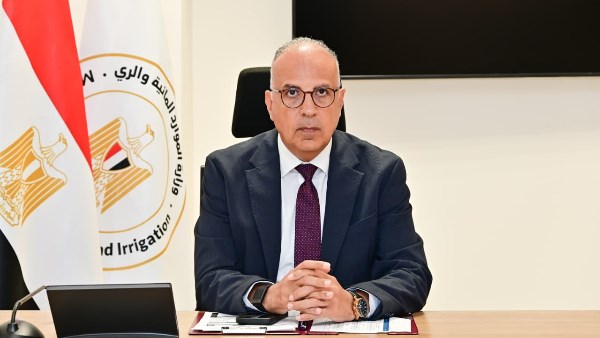 استمرار أعمال الإزالة لكافة التعديات على مجرى النيل وفرعيه