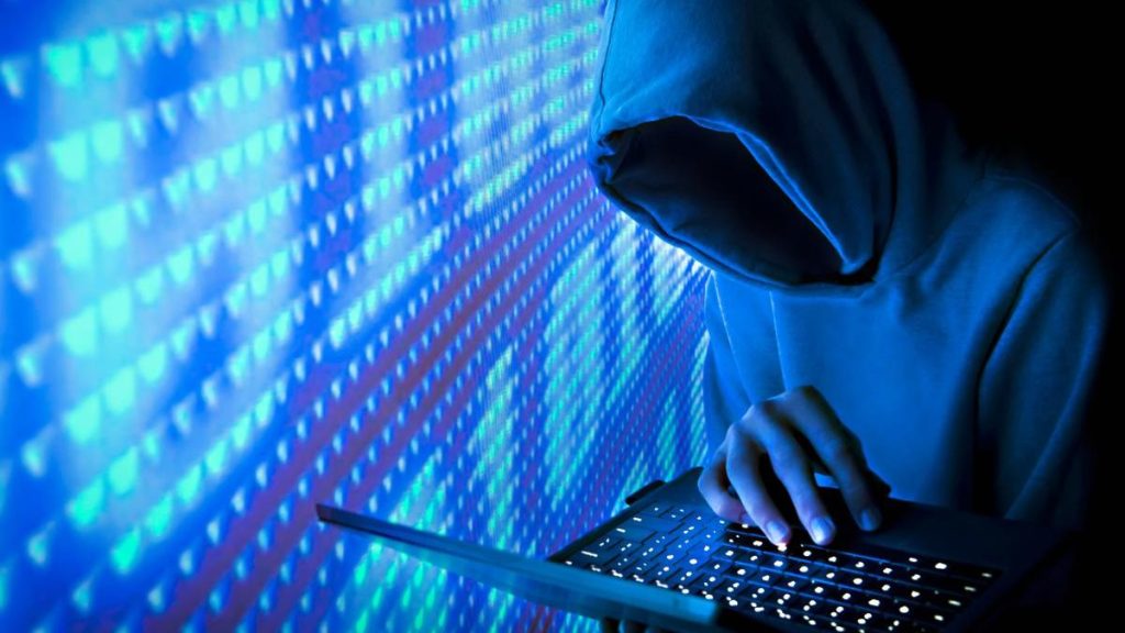 الدخول للحسابات والمواقع جريمة بهذه الأحوال في قانون جرائم تقنية المعلومات