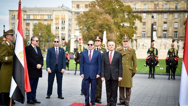 الرئيس السيسي يؤكد اعتزاز مصر بالعلاقات التاريخية الراسخة مع المجر وحرصها على مواصلة تطويرها