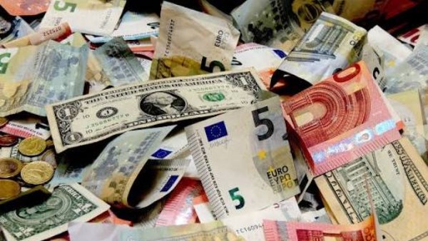 سعر الدولار أمام الجنيه المصري وفقا لآخر تحديث