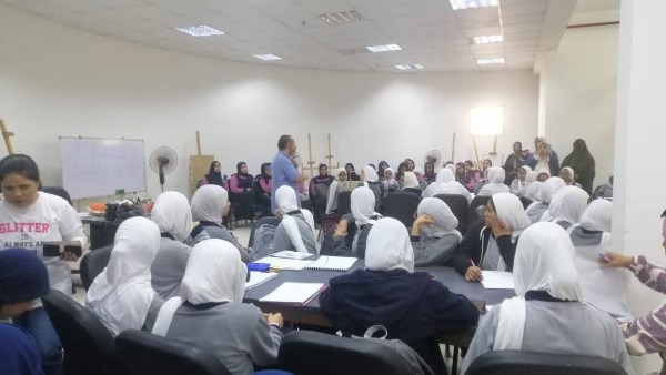 من الرسم إلى الغناء.. مجمع 15 مايو للفنون المعاصرة يحتضن مواهب طلاب المدارس