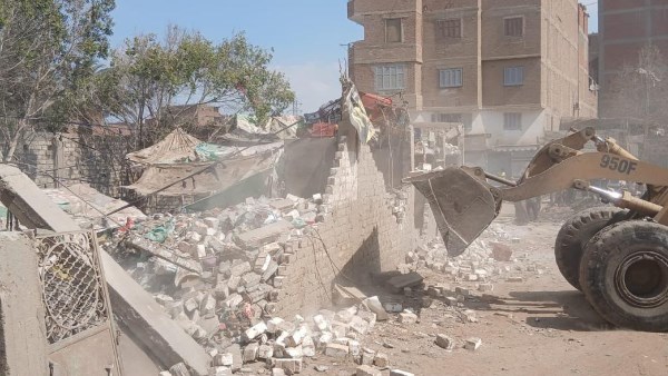 الجيزة.. حملات على مخازن الفرز والخردة بأوسيم والطالبية| صور