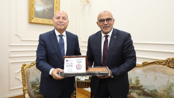 نادي الزهور يشارك في مبادرة الرئيس السيسي لتخضير القاهرة