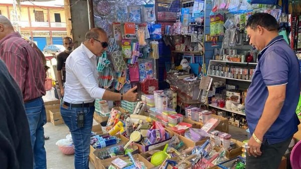 محافظ بورسعيد يناشد المواطنين وأصحاب المحال عدم إشغال الأرصفة والممرات محافظ بورسعيد يناشد المواطنين وأصحاب المحال عدم إشغال الأرصفة والممرات