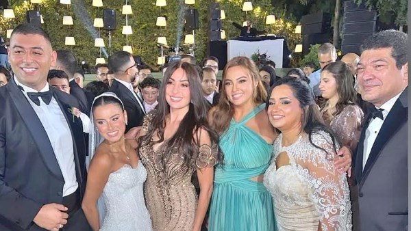 تامر حسني وأحمد سعد يتألقان في حفل زفاف ابنة شيرين عادل