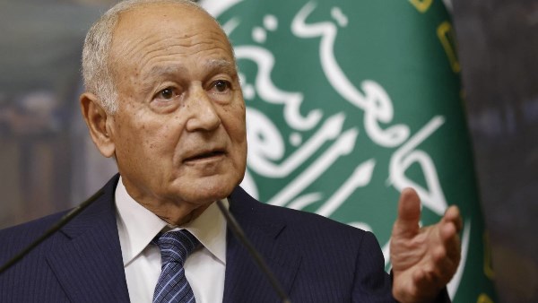الرئيس السيسي شخصية تاريخية وعكف على إعادة تأهيل المجتمع المصري